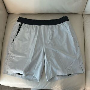 Ten thousand men’s interval short size medium